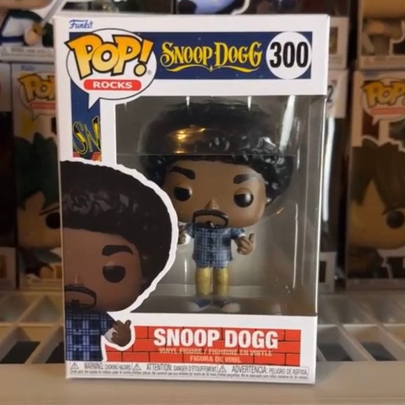 Funko POP! Rocks Snoop Dogg Rap Figure #300! - Picture 2 of 7
